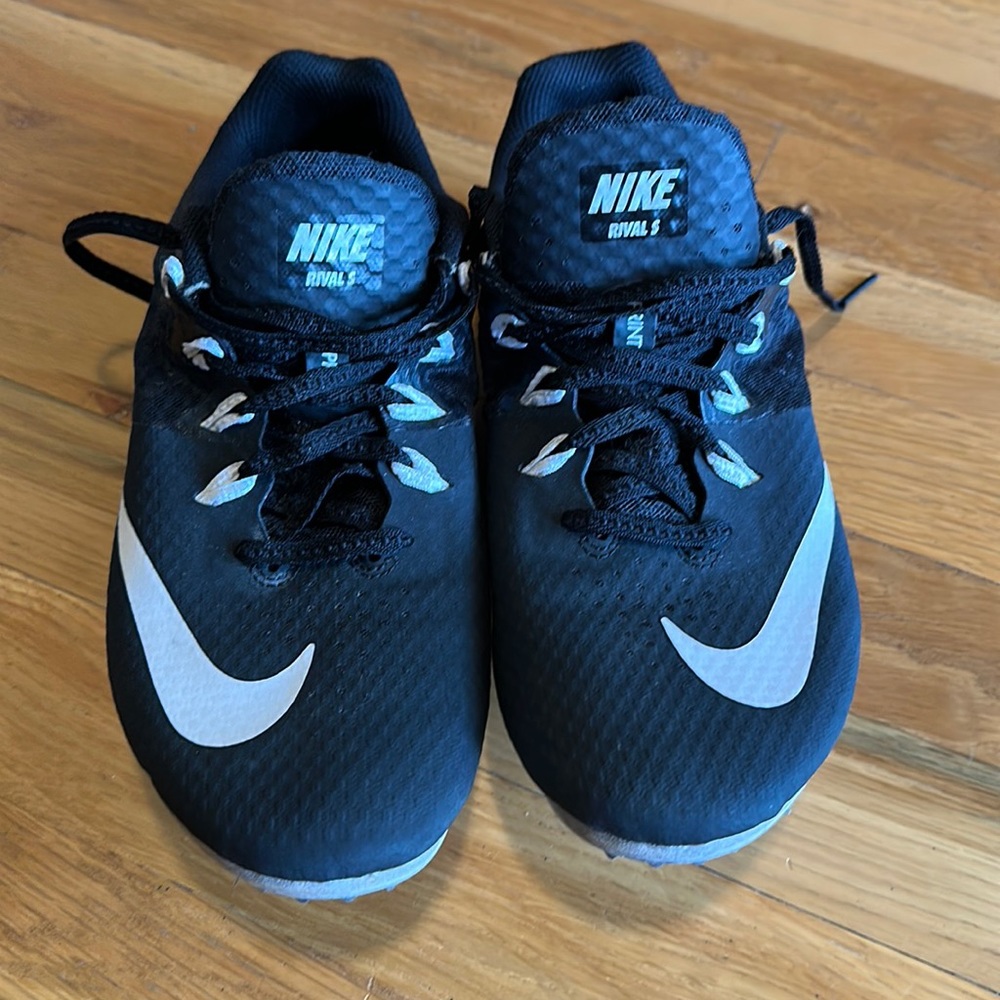 Running spikes